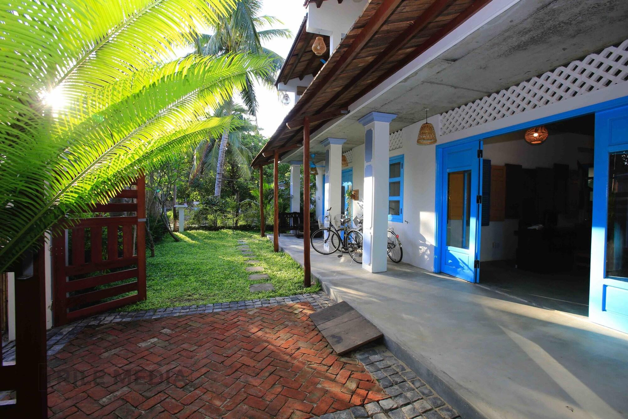 Life Beach Villa Хойан Экстерьер фото