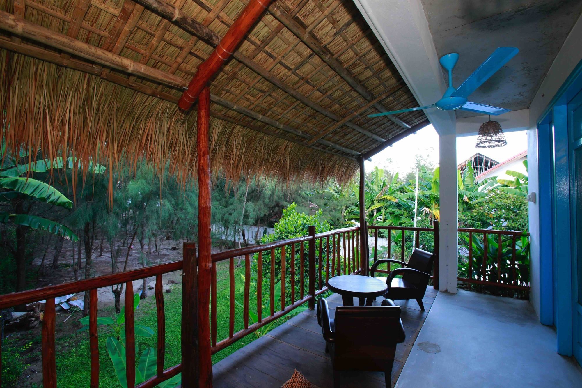 Life Beach Villa Хойан Экстерьер фото